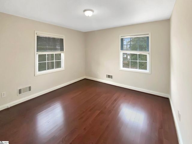 1 Oakleaf Drive, Taylors, SC 29687