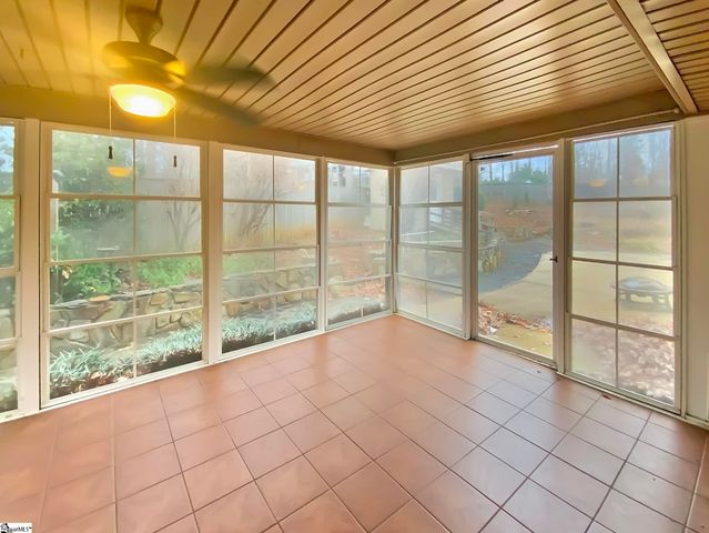 1 Oakleaf Drive, Taylors, SC 29687