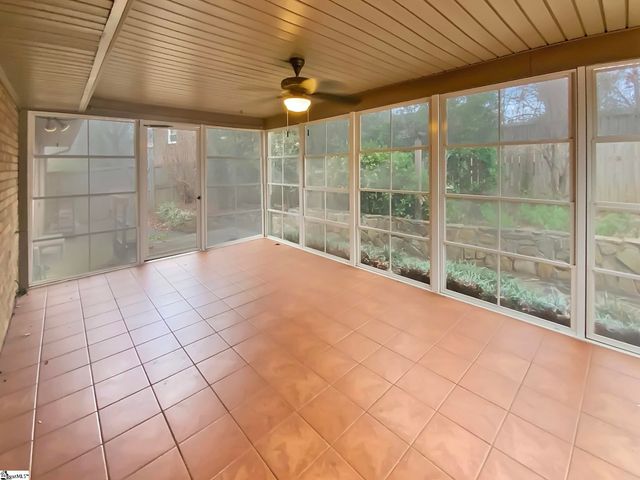 1 Oakleaf Drive, Taylors, SC 29687