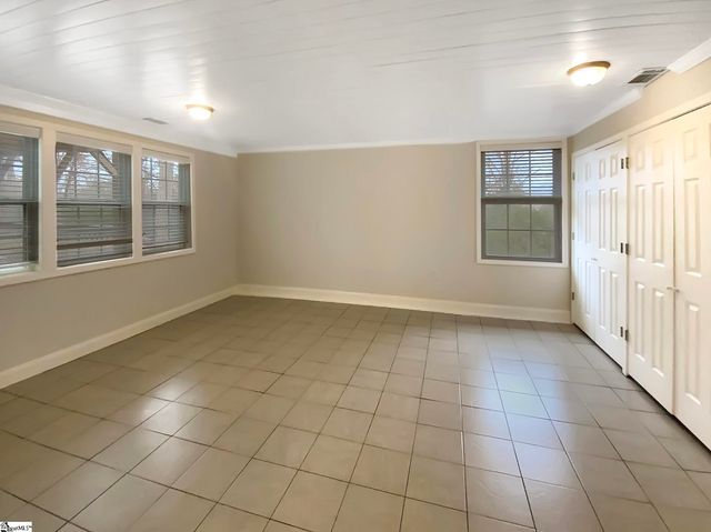 1 Oakleaf Drive, Taylors, SC 29687