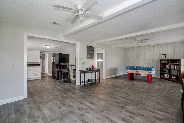 409 E Godley Avenue, Godley, TX 76044