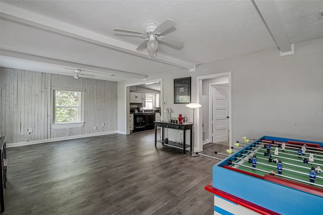 409 E Godley Avenue, Godley, TX 76044