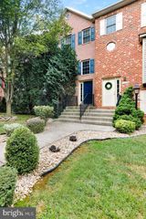 1137 LINDSAY LN, Hagerstown, MD 21742