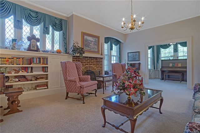 612 S Commerce Avenue, Russellville, AR 72801