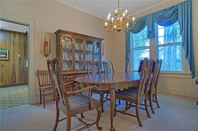 612 S Commerce Avenue, Russellville, AR 72801