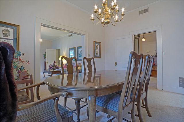 612 S Commerce Avenue, Russellville, AR 72801