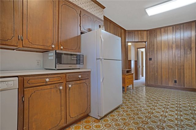 612 S Commerce Avenue, Russellville, AR 72801