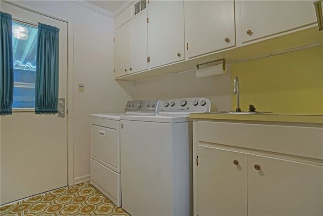 612 S Commerce Avenue, Russellville, AR 72801