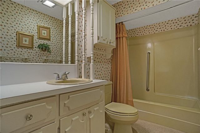 612 S Commerce Avenue, Russellville, AR 72801