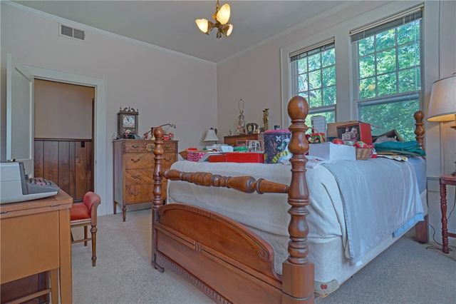 612 S Commerce Avenue, Russellville, AR 72801