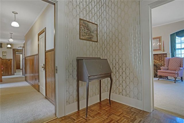 612 S Commerce Avenue, Russellville, AR 72801