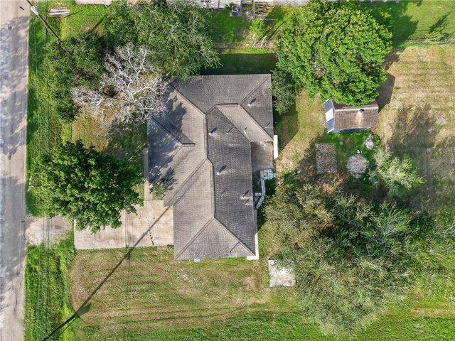 3901 Leonard Dr, Corpus Christi, TX 78410