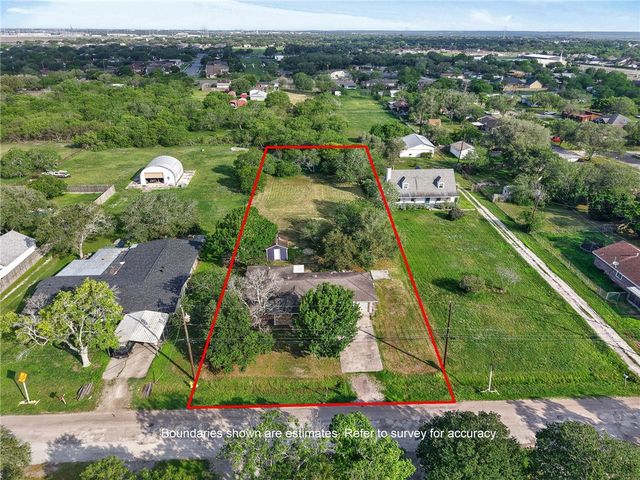 3901 Leonard Dr, Corpus Christi, TX 78410