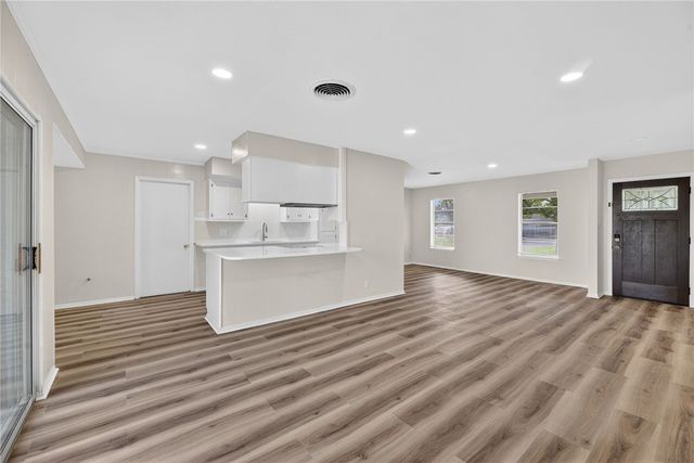 3901 Leonard Dr, Corpus Christi, TX 78410