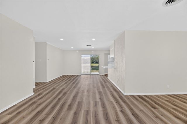 3901 Leonard Dr, Corpus Christi, TX 78410