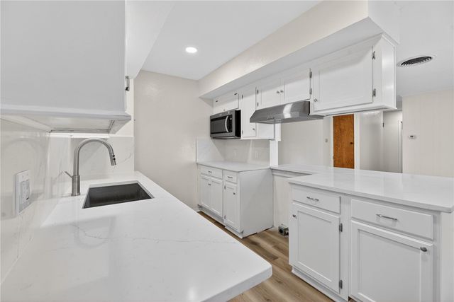3901 Leonard Dr, Corpus Christi, TX 78410