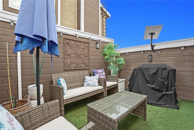 1304 S Mayflower Avenue A, Monrovia, CA 91016