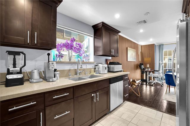 1304 S Mayflower Avenue A, Monrovia, CA 91016