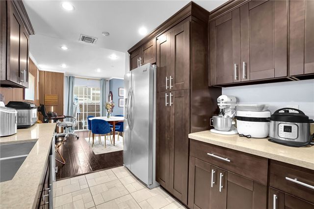 1304 S Mayflower Avenue A, Monrovia, CA 91016
