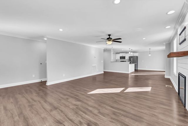 2320 Bearden Rd, Clarksville, TN 37043