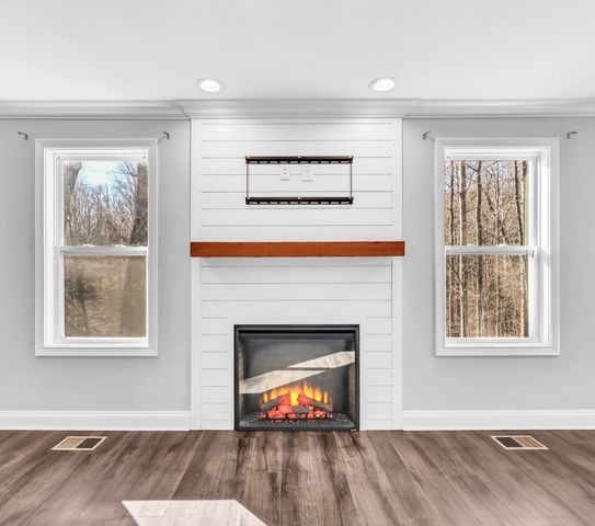 2320 Bearden Rd, Clarksville, TN 37043