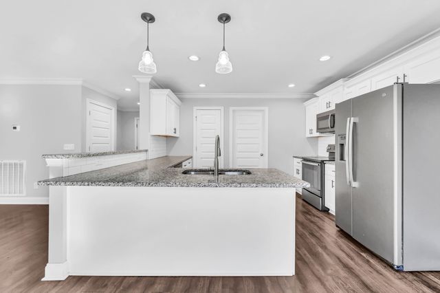 2320 Bearden Rd, Clarksville, TN 37043