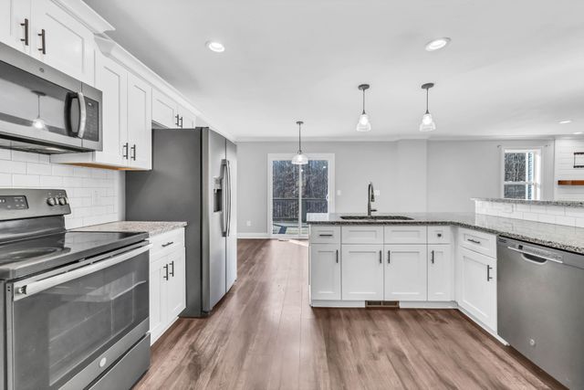 2320 Bearden Rd, Clarksville, TN 37043