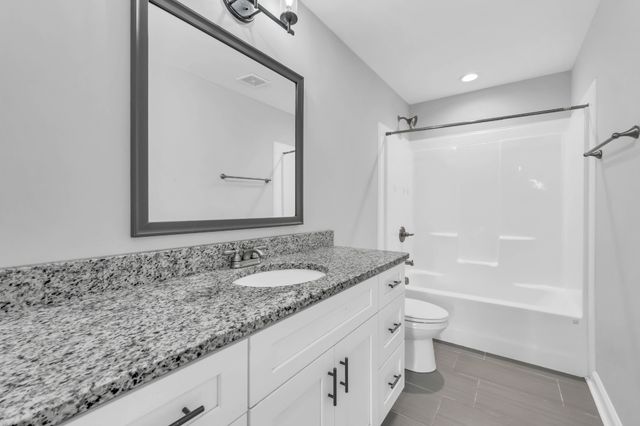 2320 Bearden Rd, Clarksville, TN 37043