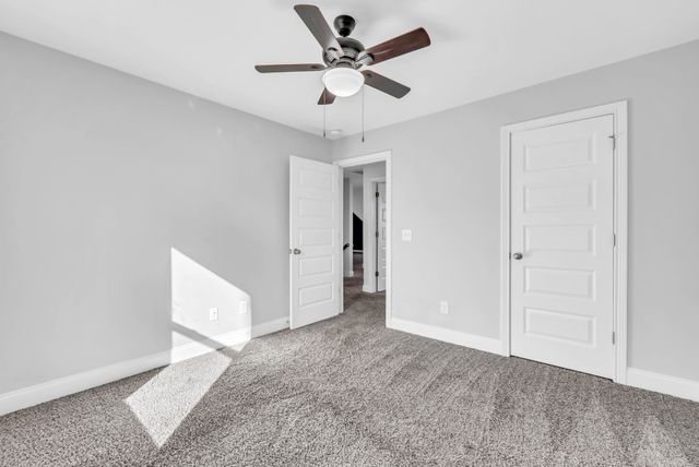 2320 Bearden Rd, Clarksville, TN 37043