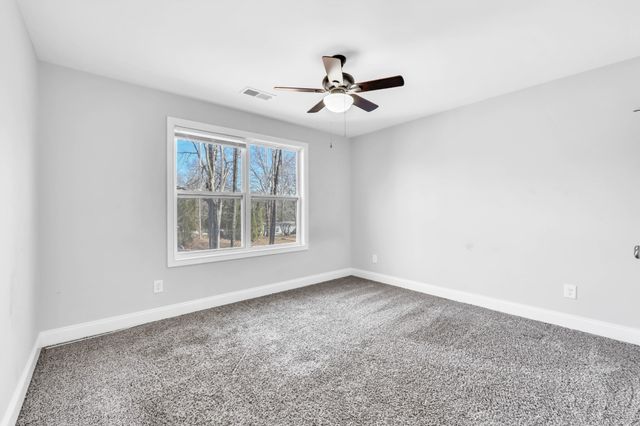 2320 Bearden Rd, Clarksville, TN 37043