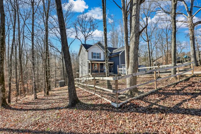 2320 Bearden Rd, Clarksville, TN 37043