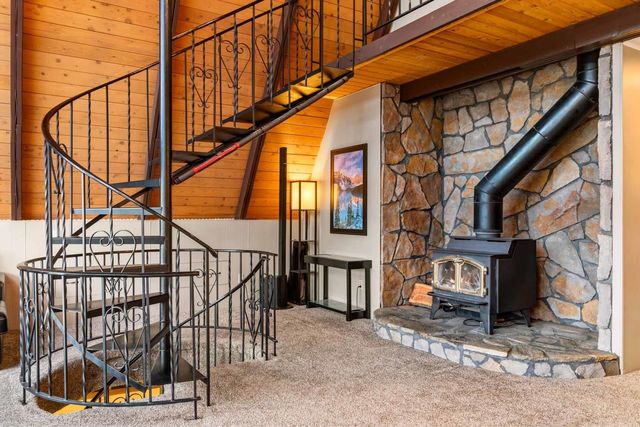 3803 Rainbow Dr, Loon Lake, WA 99148