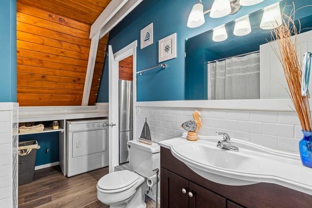 3803 Rainbow Dr, Loon Lake, WA 99148