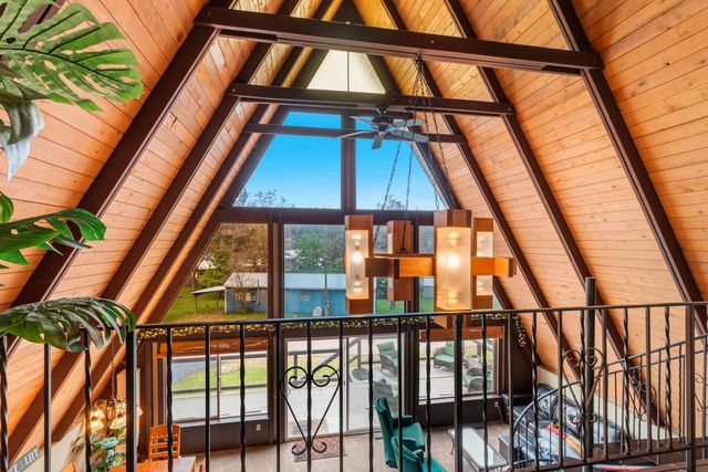 3803 Rainbow Dr, Loon Lake, WA 99148