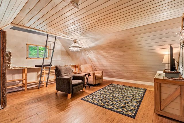 3803 Rainbow Dr, Loon Lake, WA 99148