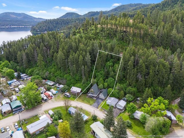 3803 Rainbow Dr, Loon Lake, WA 99148