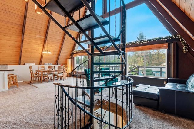 3803 Rainbow Dr, Loon Lake, WA 99148