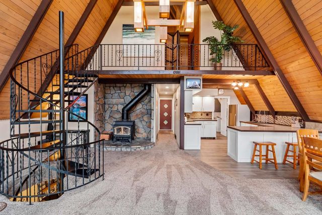 3803 Rainbow Dr, Loon Lake, WA 99148