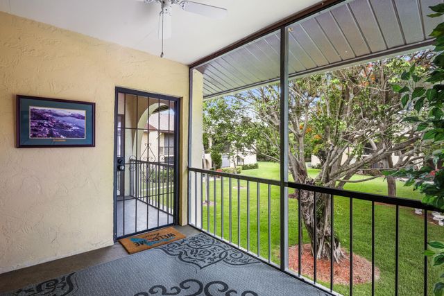 321 Pine Ridge Circle C-2, Greenacres, FL 33463
