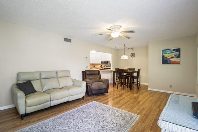 321 Pine Ridge Circle C-2, Greenacres, FL 33463