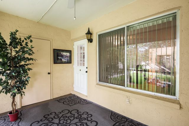 321 Pine Ridge Circle C-2, Greenacres, FL 33463