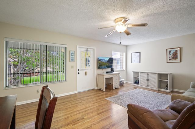321 Pine Ridge Circle C-2, Greenacres, FL 33463