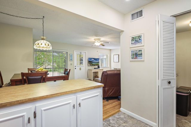 321 Pine Ridge Circle C-2, Greenacres, FL 33463