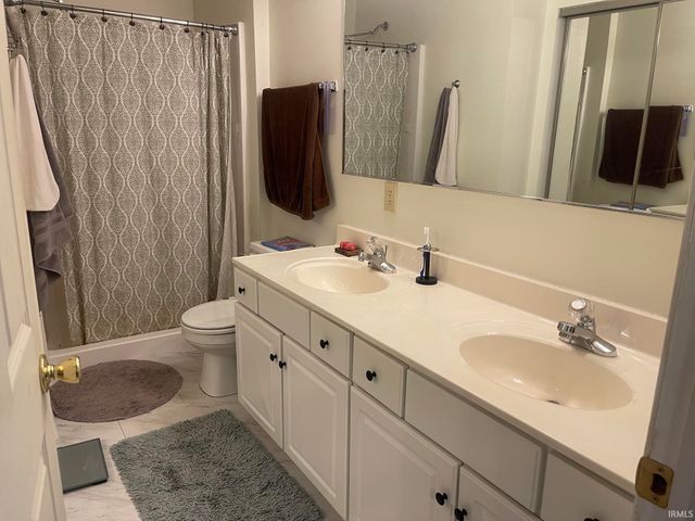 436 E Laurelwood Drive, Bloomington, IN 47401