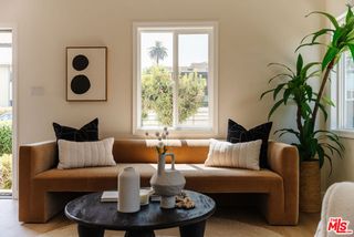 655 N La Fayette Park Place, Los Angeles, CA 90026