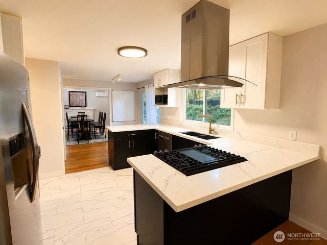 8430 SE 45th Street, Mercer Island, WA 98040