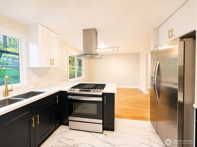 8430 SE 45th Street, Mercer Island, WA 98040