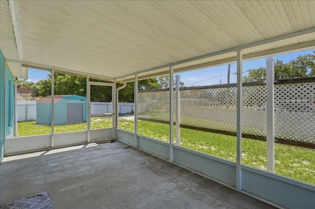 372 LAKE DAISY CIR, Winter Haven, FL 33884