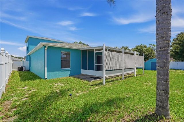 372 LAKE DAISY CIR, Winter Haven, FL 33884