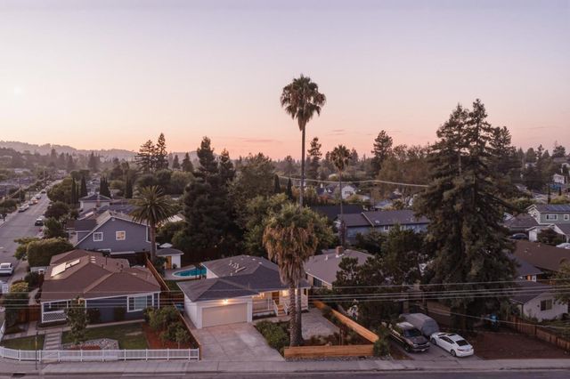 2930 Jefferson Avenue, Redwood City, CA 94062